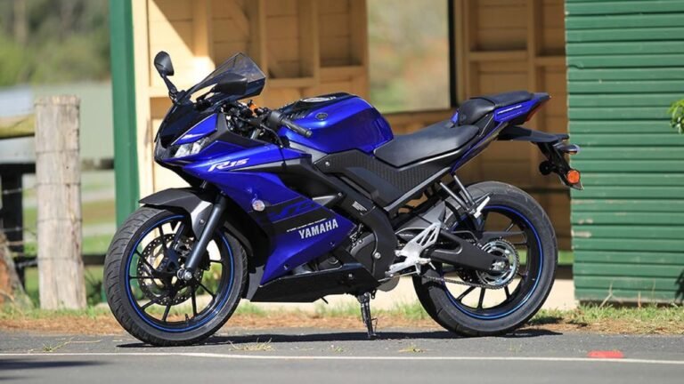 Yamaha R15